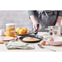 De Buyer Poêle à Crêpe 30 Cm Choc Intense Amovible -Fournitures Cuisine Boutique 111121 3 1 Poele a crepe 30 cm Choc Intense amovible De Buyer