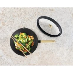 Ibili Wok Aluminium Antiadhésif Avec Couvercle 30 Cm -Fournitures Cuisine Boutique 131033 2 2 Wok aluminium antiadhesif avec couvercle 30 cm Ibili