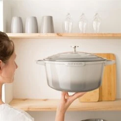 Cocotte Légère Ronde En Fonte D’aluminium 28 Cm 6,7 L Rouge -Fournitures Cuisine Boutique 203007 2 3 Cocotte legere ronde en fonte d aluminium 28 cm 6 7 L rouge Mathon