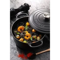 Le Creuset Cocotte Fonte Rond 24 Cm Noir -Fournitures Cuisine Boutique 213178 2 2 Cocotte fonte rond 24 cm noir Le Creuset