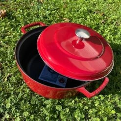 Invicta Cocotte Bistrot Rouge 28 Cm -Fournitures Cuisine Boutique 213264 3 2 Cocotte Bistrot rouge 28 cm Invicta