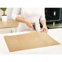 Lot 2 Grilles De Cuisson Anti-adhérentes + Feuille De Protection Pour Four -Fournitures Cuisine Boutique 30905 3 1 Lot 2 grilles de cuisson anti adherentes feuille de protection pour four Mathon