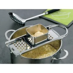 Mandoline à Spaetzle Courts 7 Mandoline à Spaetzle Courts -Fournitures Cuisine Boutique 478028 3 2 Mandoline a spaetzle courts Kela