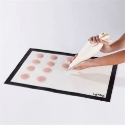 Lekue Tapis De Cuisson En Silicone Et Fibre De Verre 60 Cm -Fournitures Cuisine Boutique 51051 4 3 Tapis de cuisson en silicone et fibre de verre 60 cm Lekue