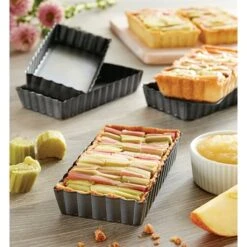 Set De 4 Moules à Tartelettes Avec Fonds Amovibles -Fournitures Cuisine Boutique 541084 3 4 Set de 4 moules a tartelettes avec fonds amovibles Mathon