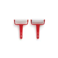 Lekue Kit 19 Petits Fours Avec Découpoirs Et Roulettes -Fournitures Cuisine Boutique 601174 2 3 Kit 19 petits fours avec decoupoirs et roulettes Lekue