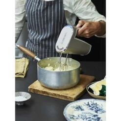 Cuisinart Batteur Sans Fil RHM100E -Fournitures Cuisine Boutique 761052 3 2 Batteur sans fil RHM100E Cuisinart