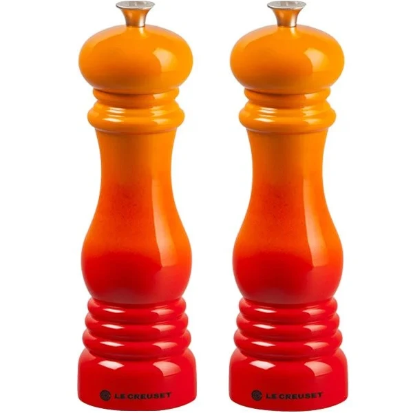 Le Creuset Set Moulins à Poivre Et à Sel Volcanique 1 Le Creuset Set Moulins à Poivre Et à Sel Volcanique